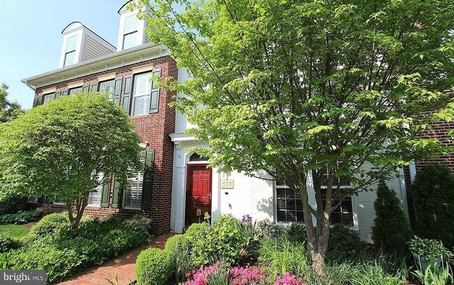 537 Longhorn Crescent