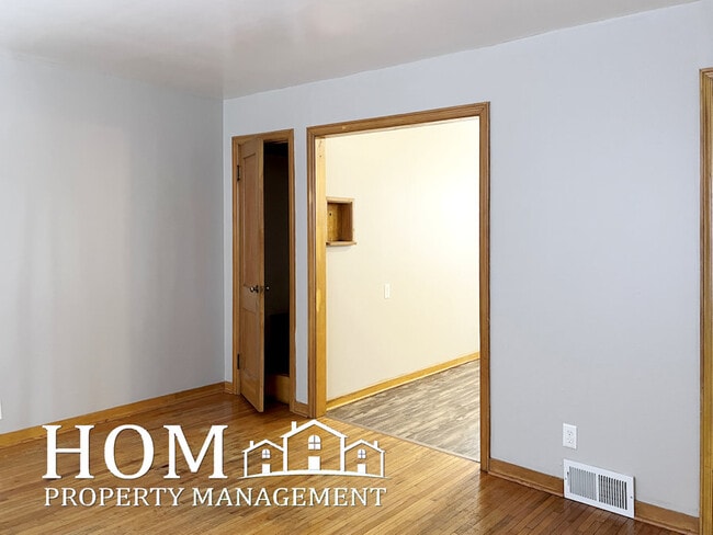 Photo - 103 4th Ave SE