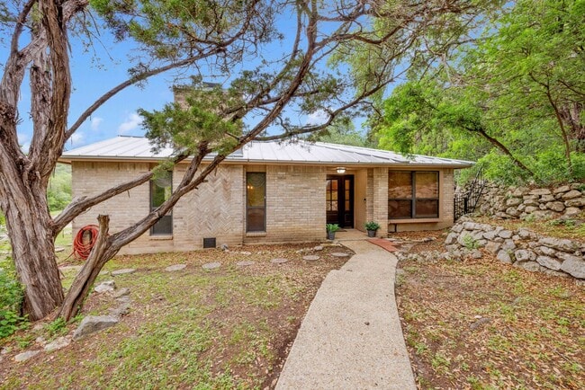 Photo - Charming 3/2 in Scenic Helotes, TX