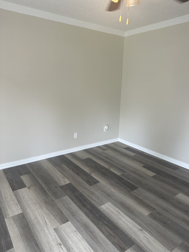 Livingroom - 144 Ben Dr