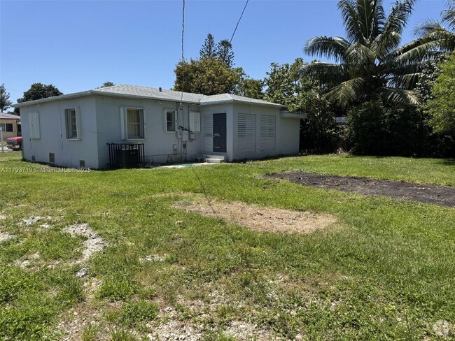 Building Photo - 1451 NW 91st St Rental