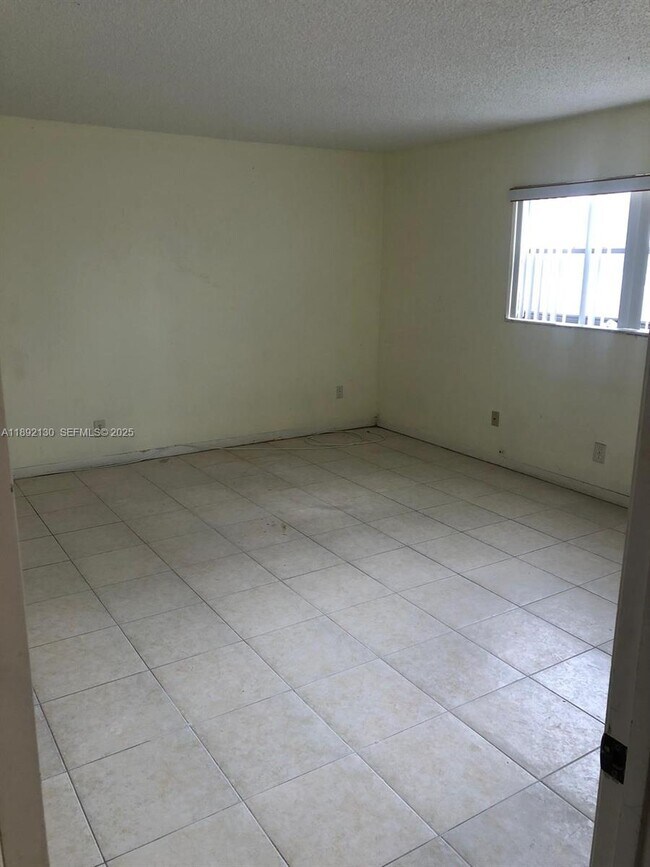 Photo - 500 NE 2nd St Unit 123