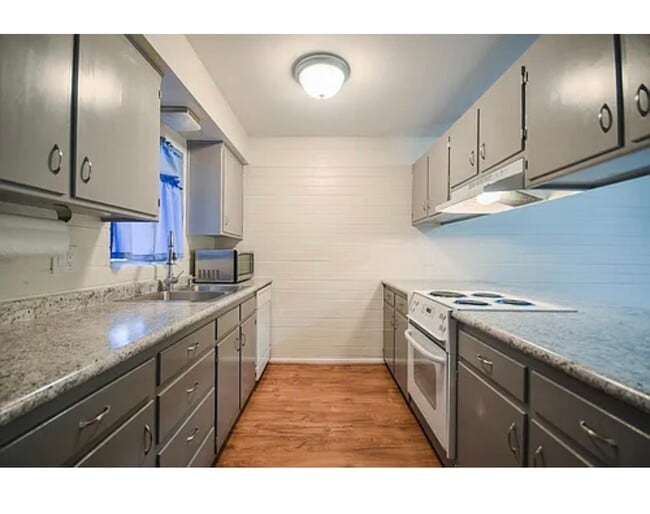 Building Photo - 3737 E Turney Ave Unit 209