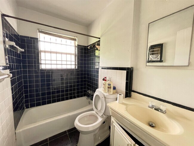 Photo - 4823 Shreveport Blvd