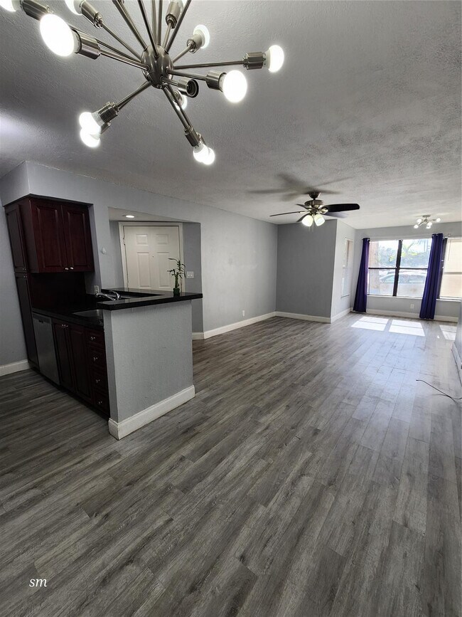 Photo - 2736 S University Dr Unidad 1101