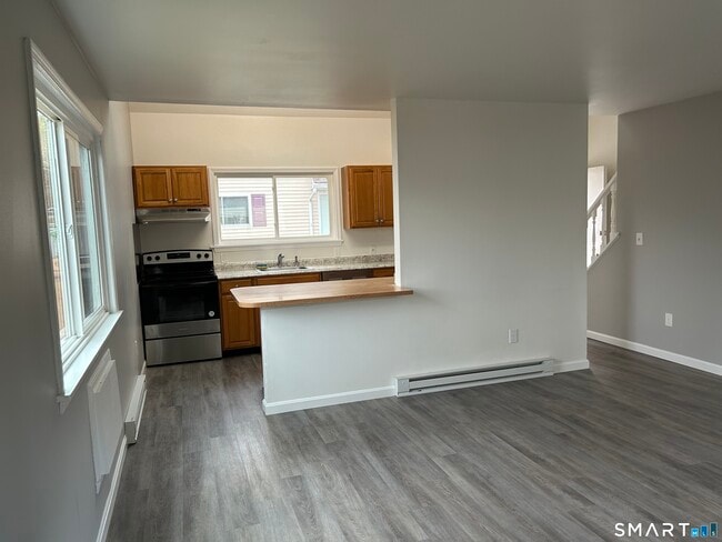 Photo - 7 Linden Pl Unit 1