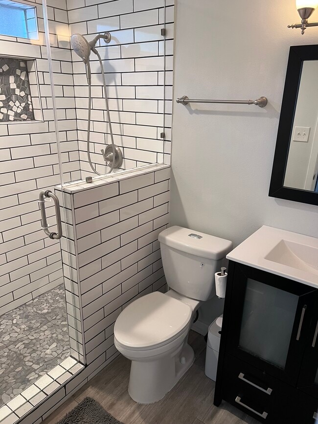 Photo - 1009 Bonham Terrace Unit 1416 Kenwood Ave