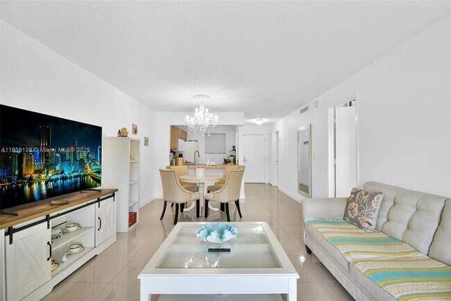 Photo - 3527 NE 168th St Unidad 203