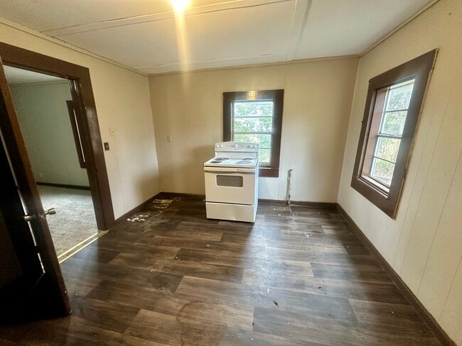 Photo - 1119 20th St N