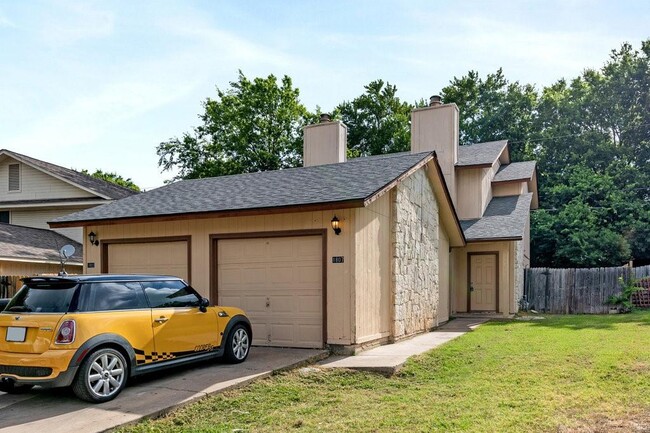 Photo - 1807 Rawhide Loop Townhome