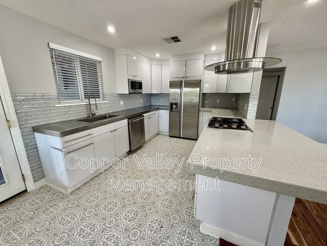 Photo - 501 W Glenrosa Ave