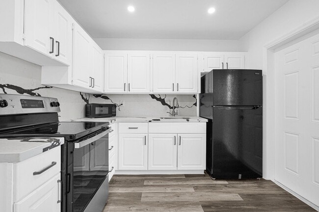 Photo - 2212 Roosevelt St