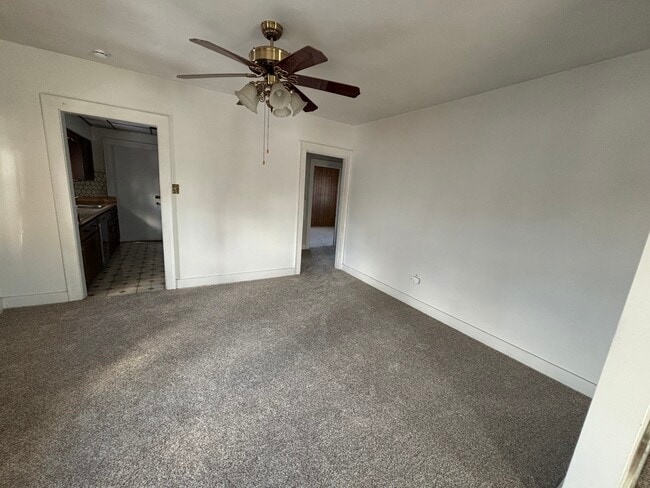 Photo - 211 Woodlawn Ave Unit 211