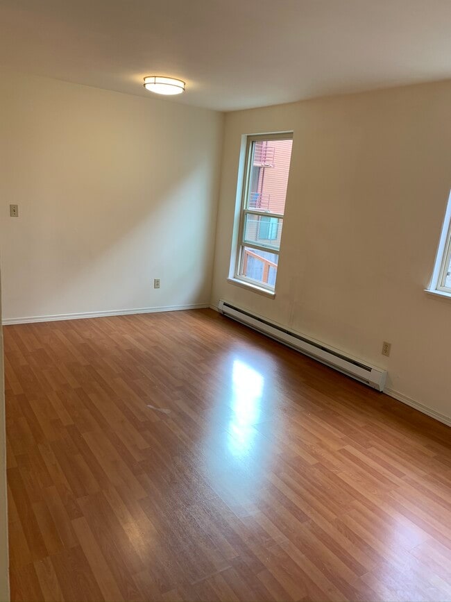 Photo - 4230 NE 8th Ave