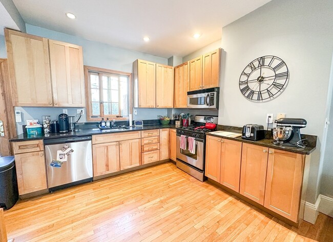Photo - 4 Viking St Apartment Unit 1
