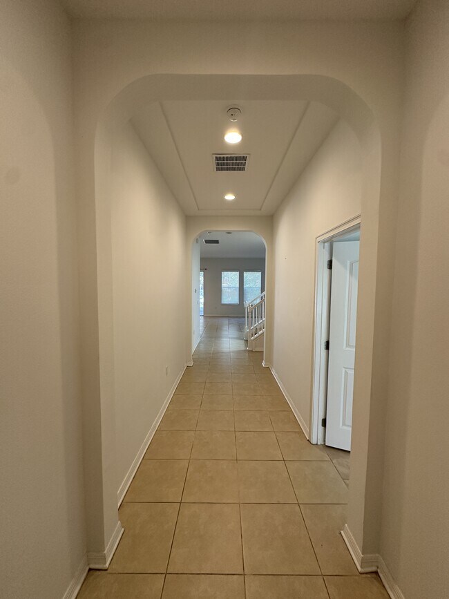 Photo - 6836 Trellis Vine Loop