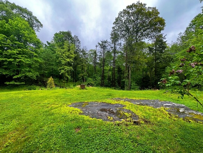 Photo - 18 Inglenook Dr