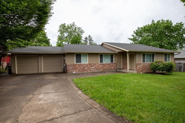 Photo - 3542 NE Division St