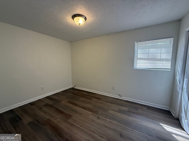 Photo - 540 Rustwood Dr