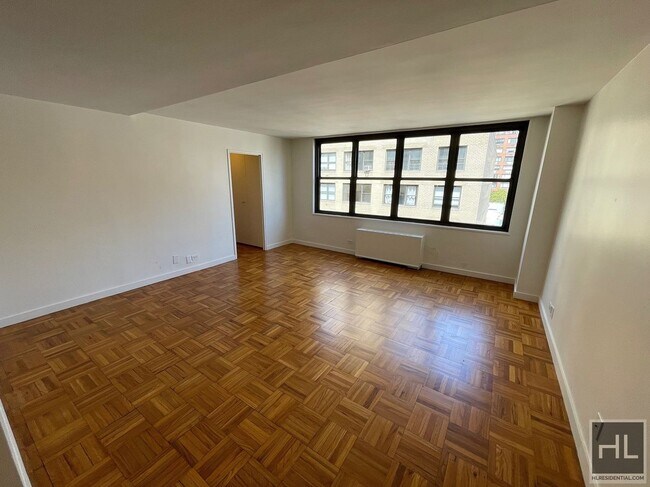 Photo - EAST 49 STREET Unit 10J