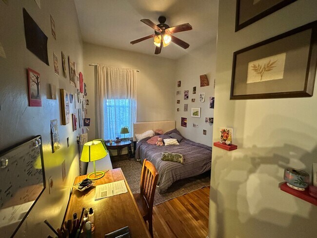 Photo - 135 Hillside St