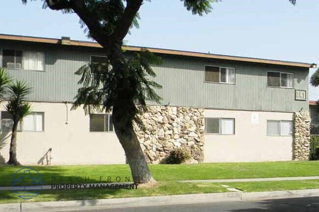 Photo - 141 E. Wakefield