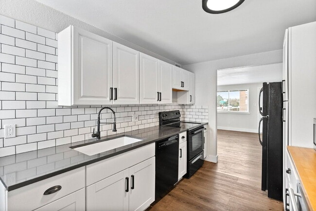 Photo - 1100 Rosemary St