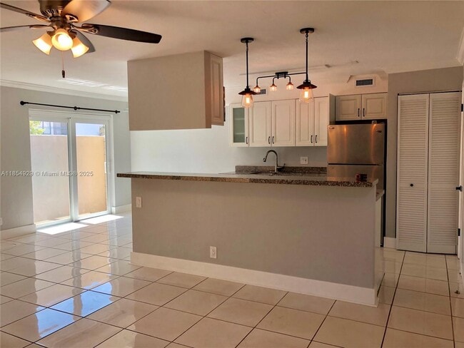 Building Photo - 15820 SW 90th Ct Rental