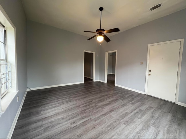 Photo - 1621 Maple St