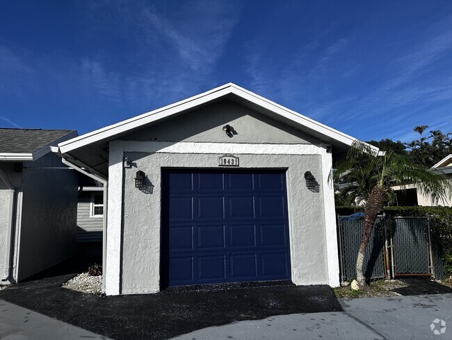 Building Photo - 10431 Carmen Ln Rental