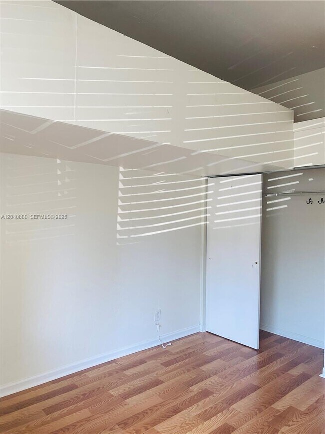 Photo - 2715 Tigertail Ave Unit 109