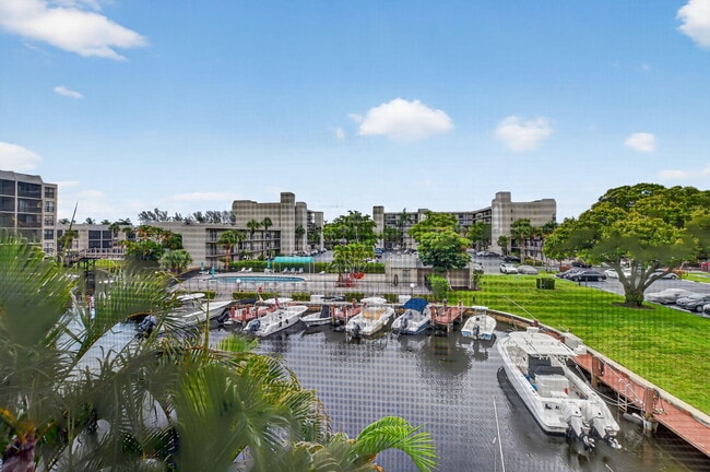 Building Photo - 4 Royal Palm Way Unit 3070 Rental