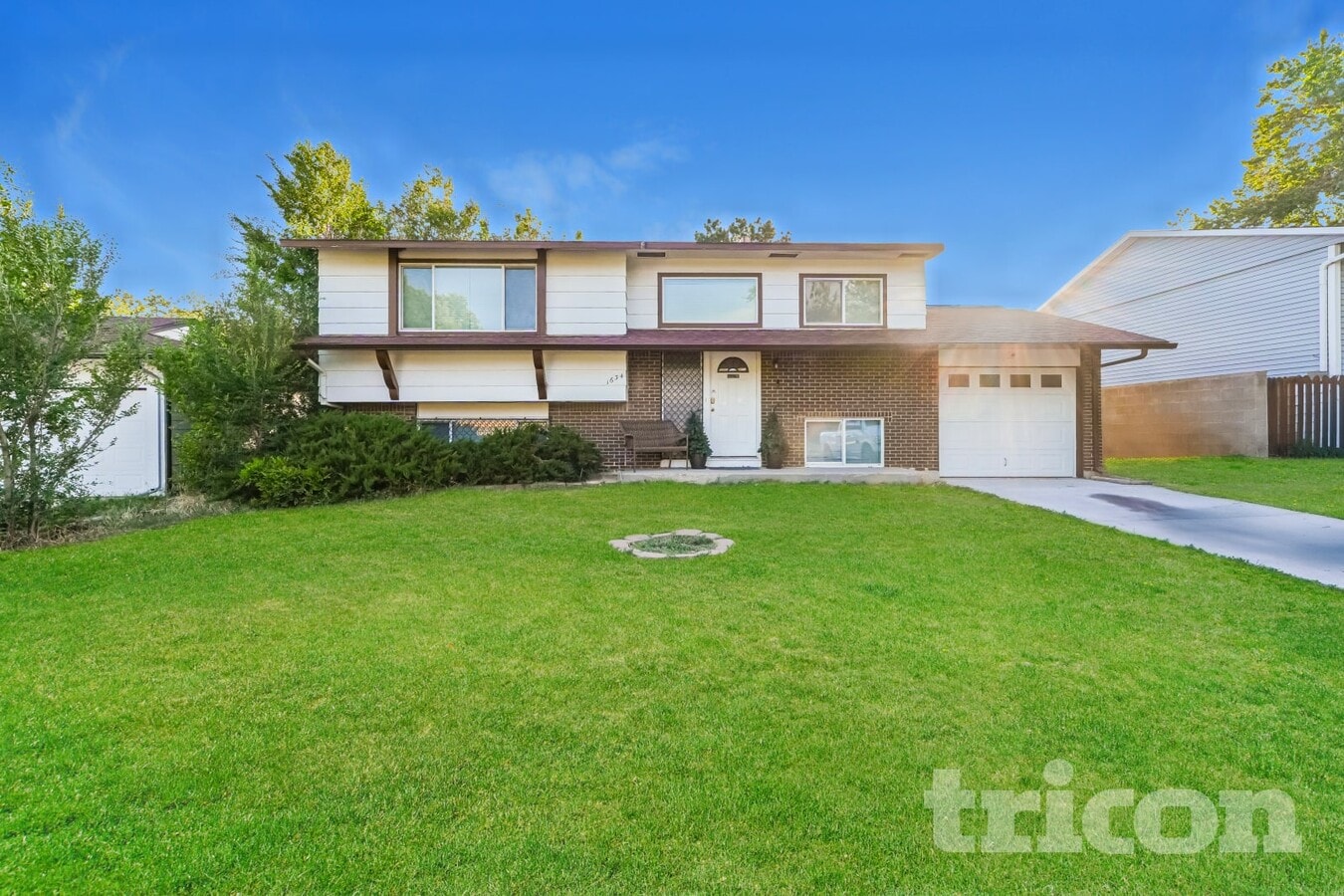 Photo - 1634 Keaton Ln
