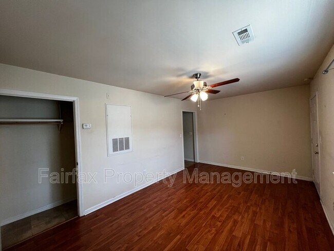 Photo - 1309 Hudson Ave Unit C4