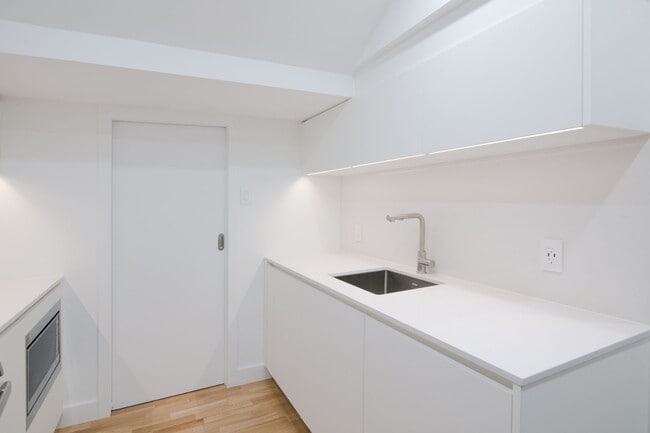 Photo - 2100 Rue du Fort Unité 2