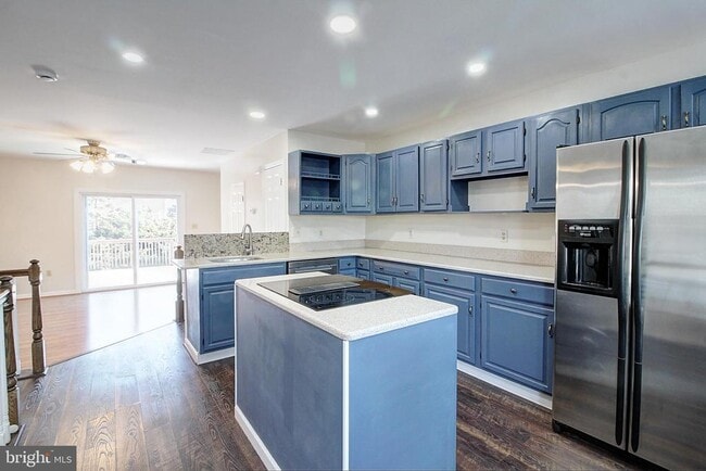 Building Photo - 42 Victoria Square