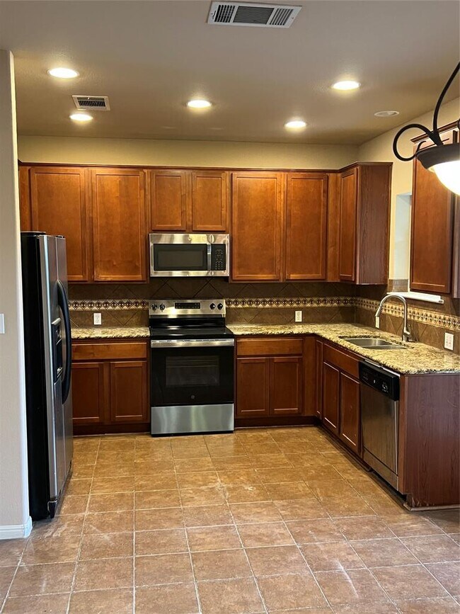 Photo - 30003 Bumble Bee Dr