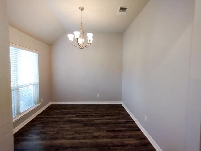 Photo - 3401 Addison St