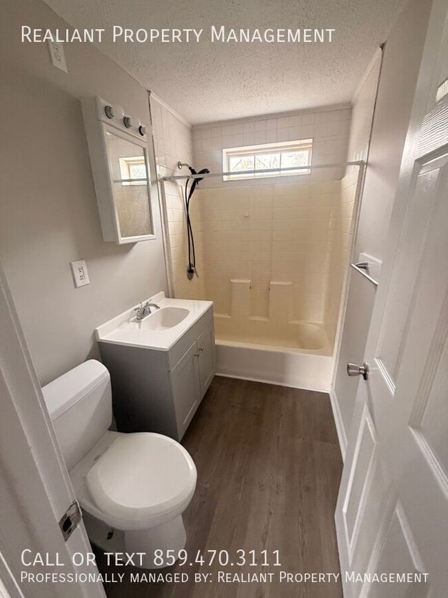 Photo - 400 Broadway-