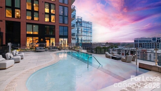 Building Photo - 124 E Kingston Ave Unit B1-B