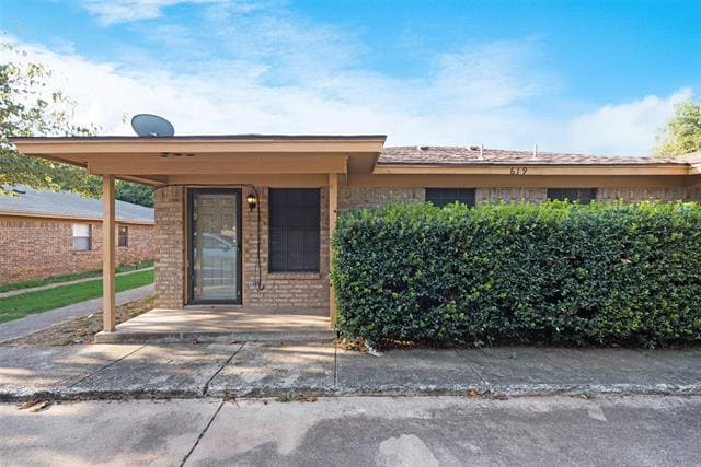 Building Photo - 619 Race St