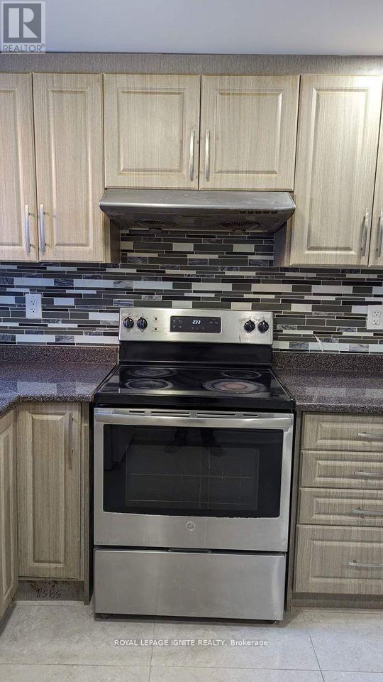 Photo - 5952 Chalfont Crescent