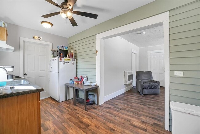 Photo - 510 Peck Ave