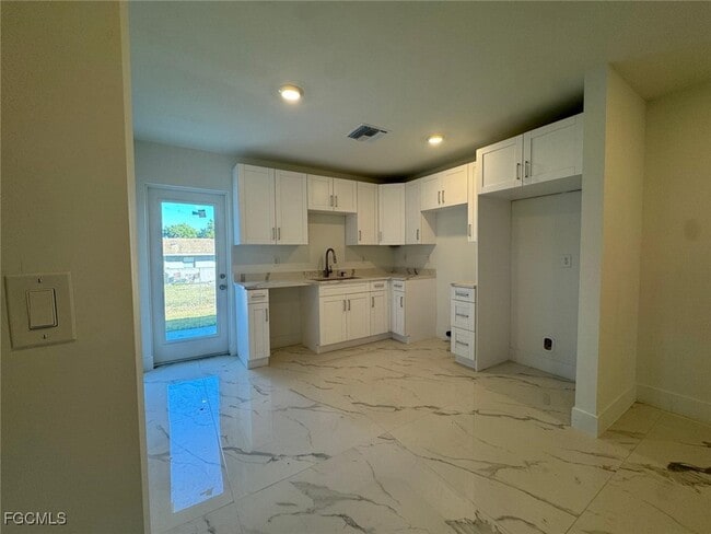 Photo - 424 Alabama Rd S