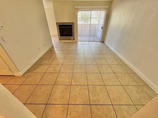 Photo - BRIGHT 2-BEDROOM CONDO IN CENTRAL LAS VEGAS