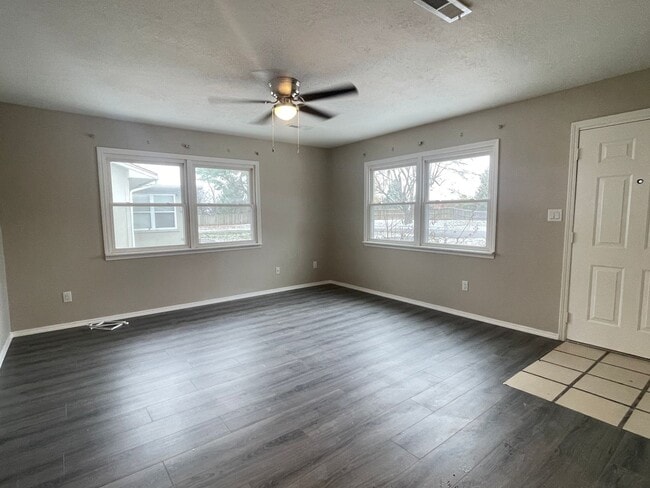 Photo - 2043 S Sagamont Ave