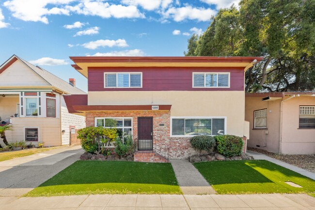 Building Photo - 2612 Santa Clara Ave Rental
