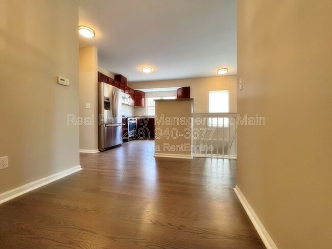 Photo - 44 Adelaide St