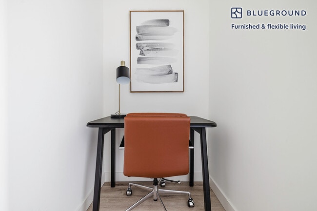 Photo - 1 Florida Ave NE Unidad FL4-ID958