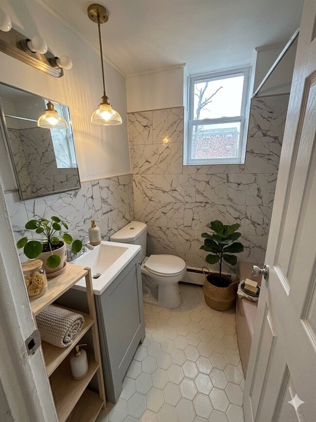 714 Broadway Unit D5